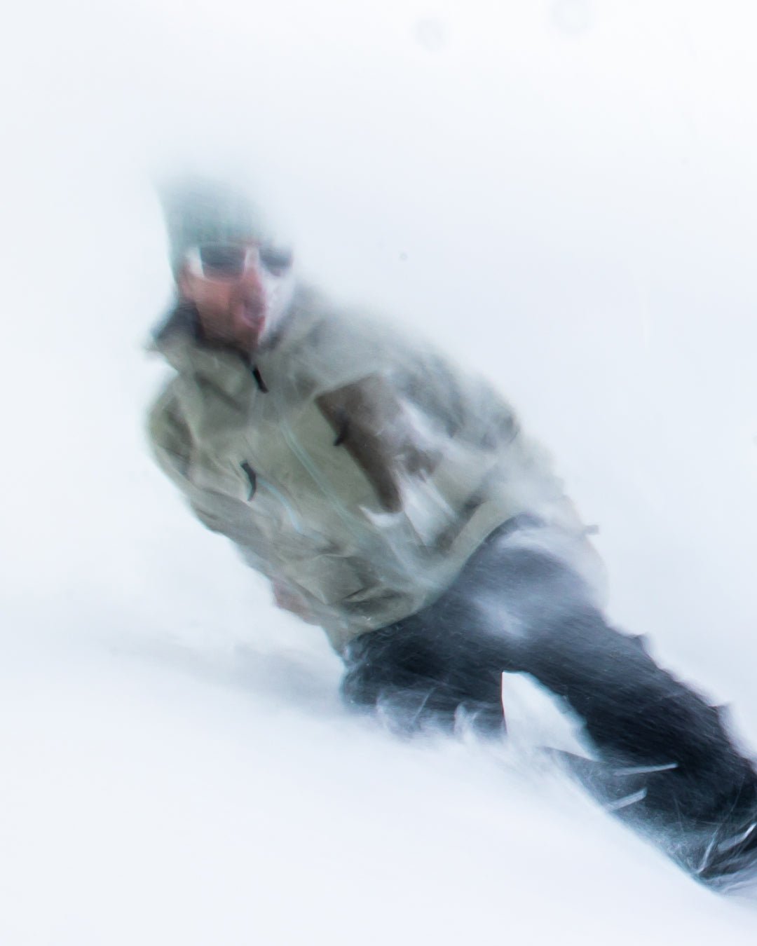 Snowboarder close-up riding in powder with Bataleon Snowboards 2025/2026