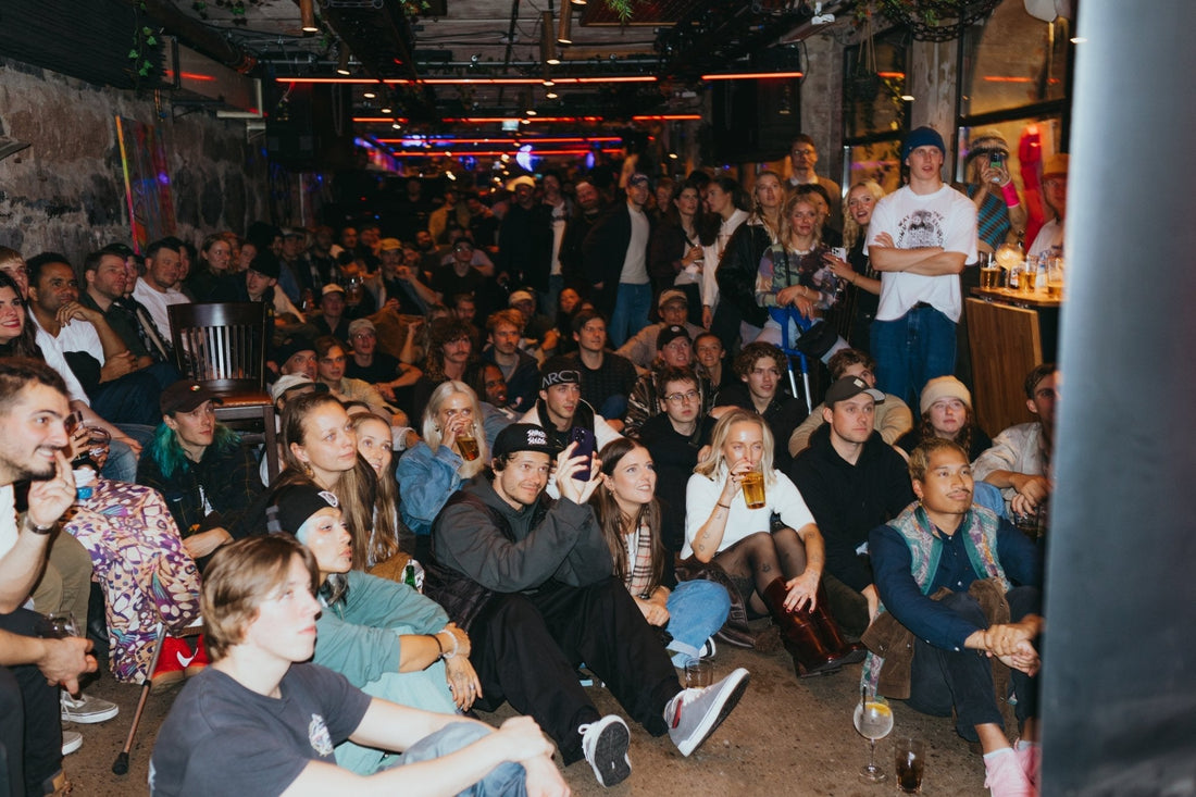 Flat Earth Premiere - Oslo, 25/26,  Bataleon Snowboards™