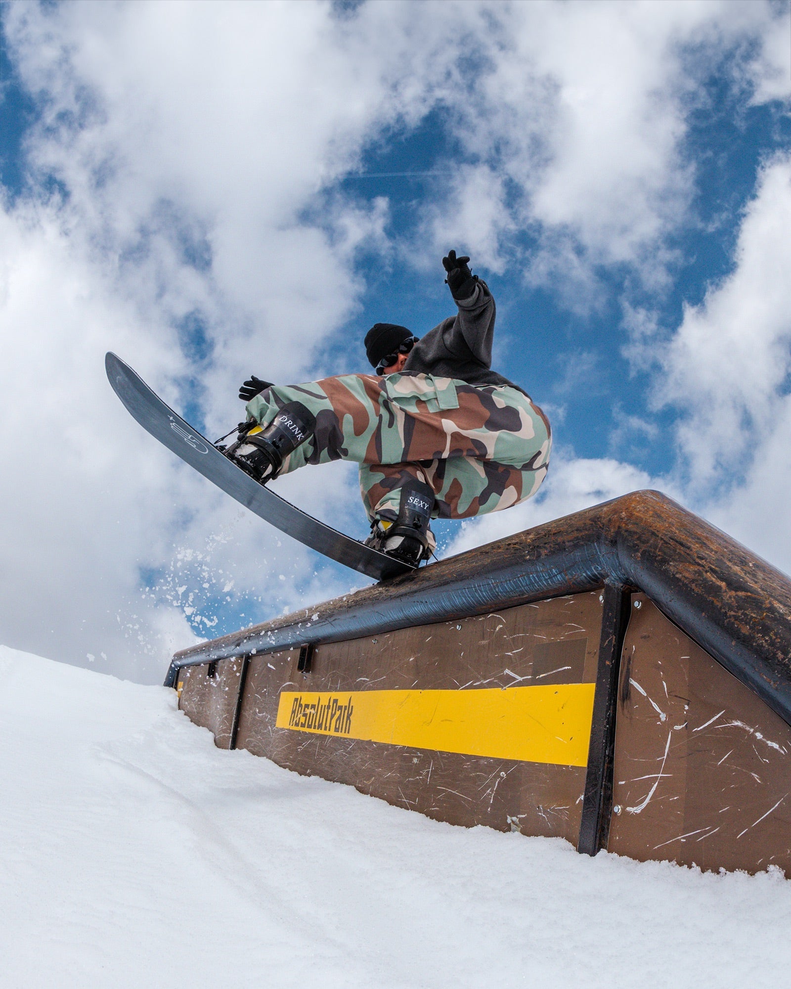 Men's Snowboards - Disaster+ Snowboard - Bataleon US