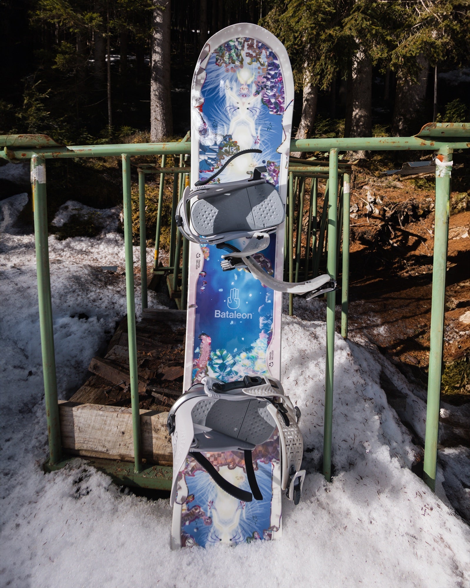Women's Snowboards - Distortia Women's Snowboard - Bataleon US