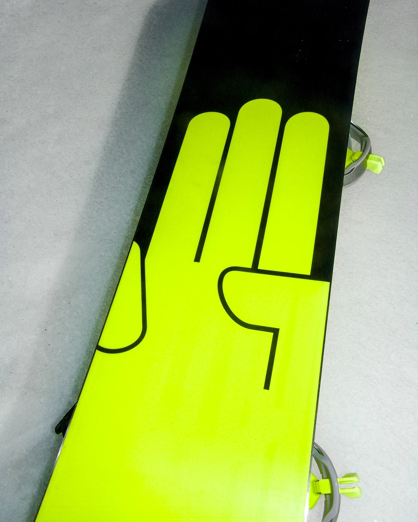 Men's Snowboards - Evil Twin 20Y Men's Snowboard - Bataleon US