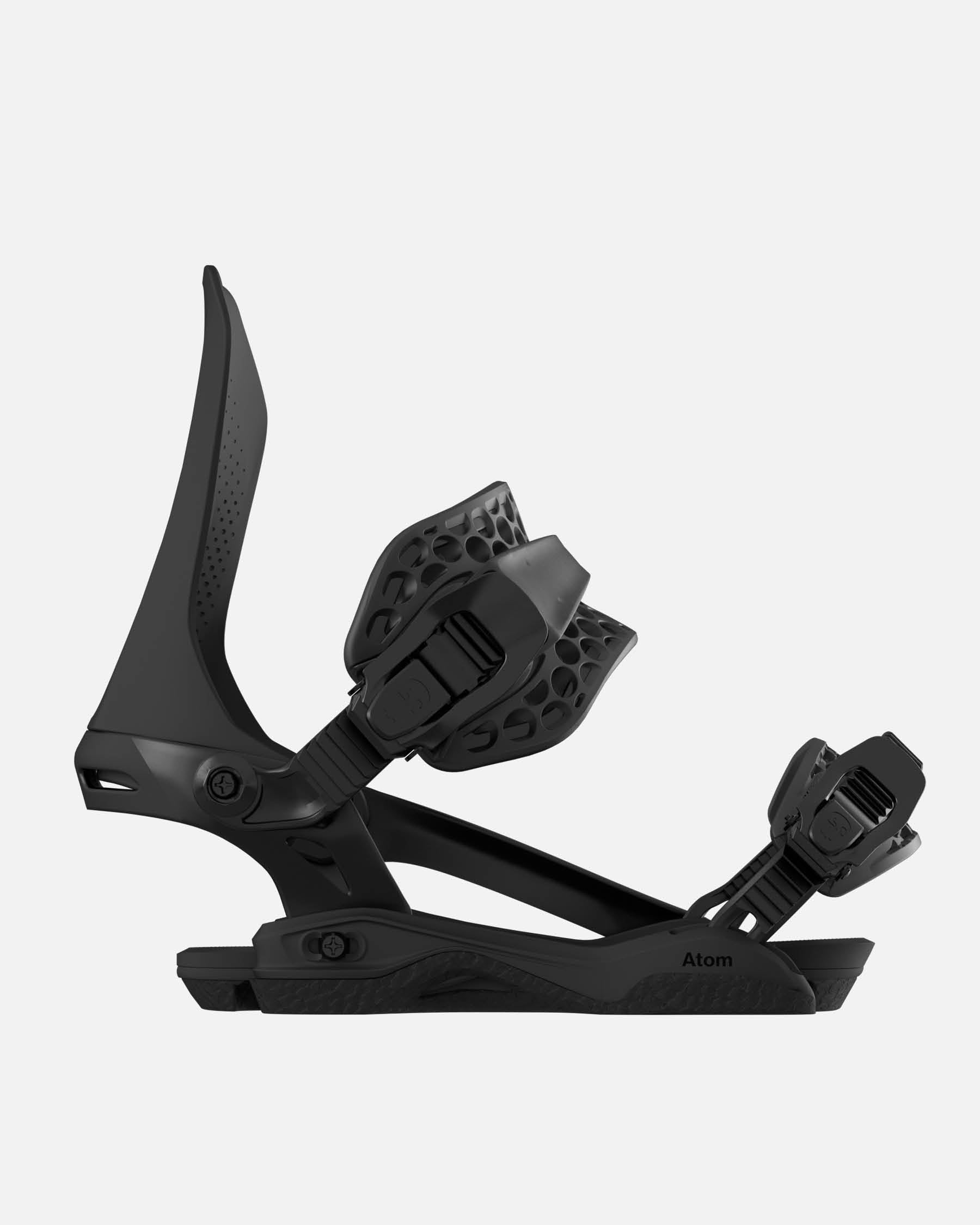 Men snowboarding bindings in black. Atom 2025 | Bataleon Snowboards™ 2025.