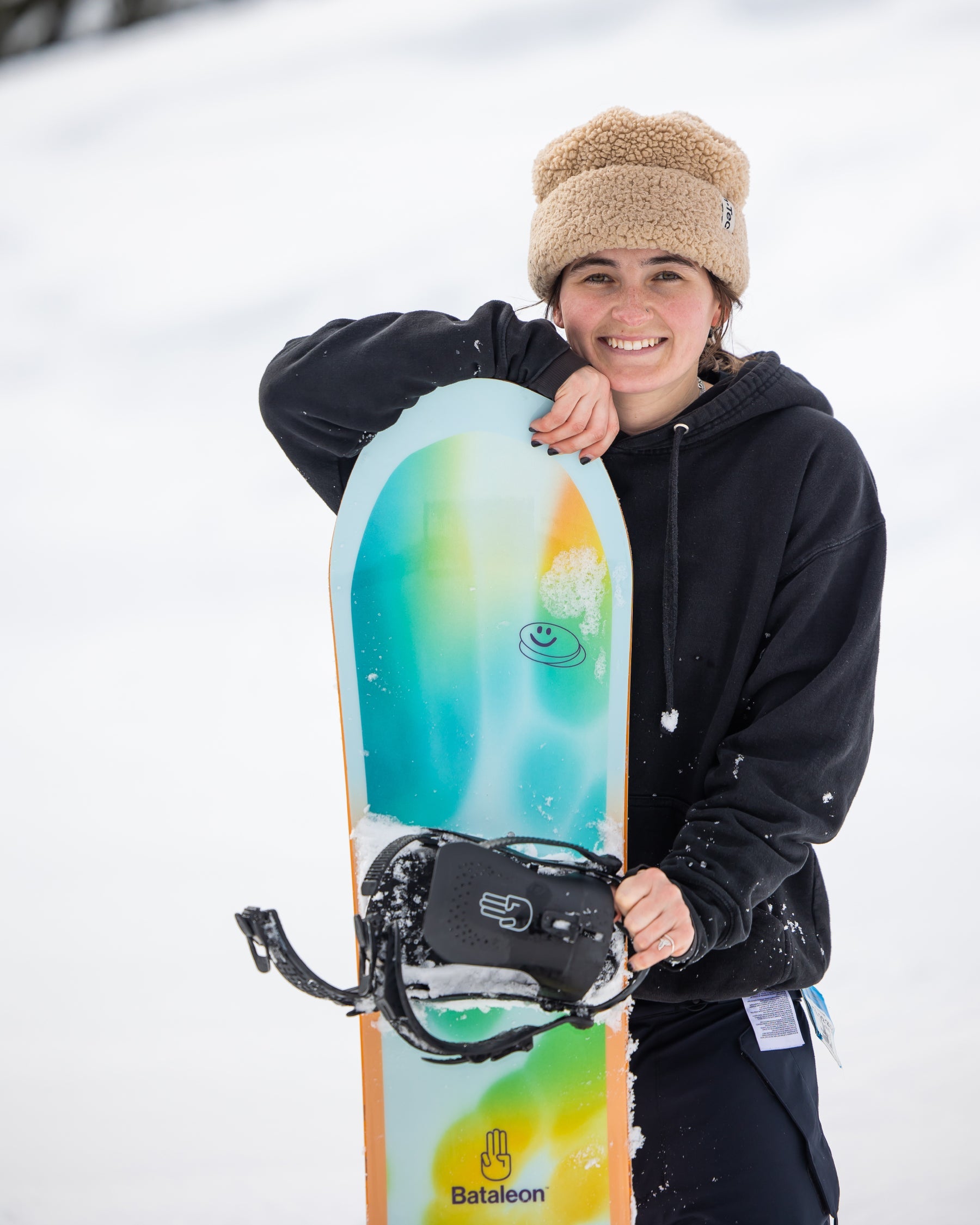 2025 women snowboards in orange and blue. Feelbetter 2025 | Bataleon Snowboards™ 2025.